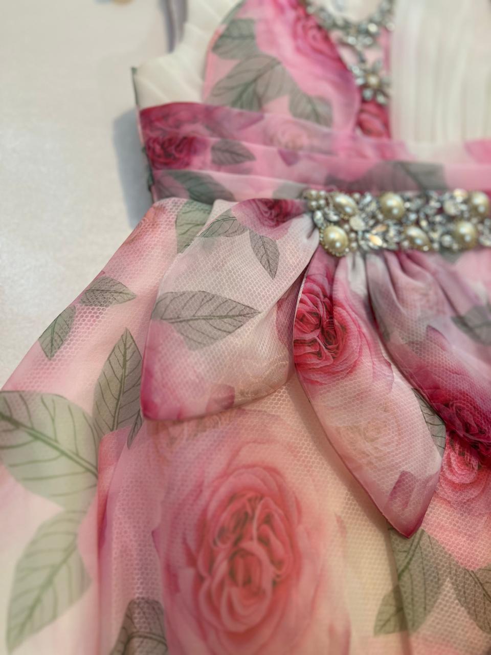 Graceful Pink Rose Frock – Elegant & Glamorous